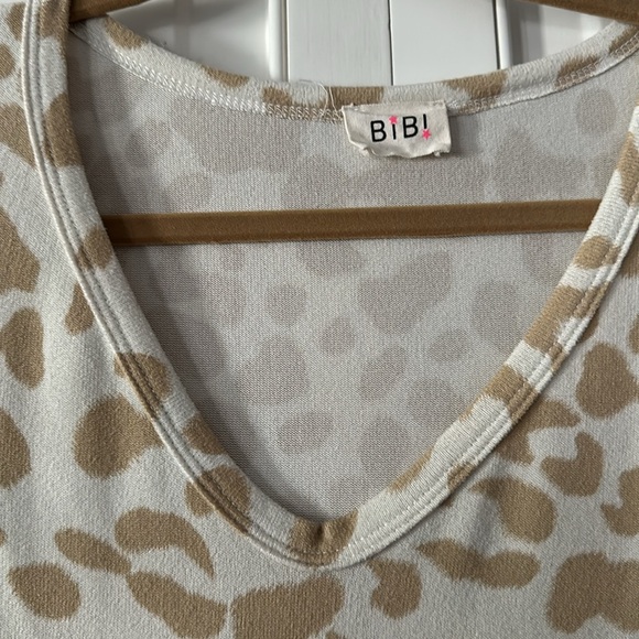 Women’s leopard Bibi top size large - Picture 2 of 4